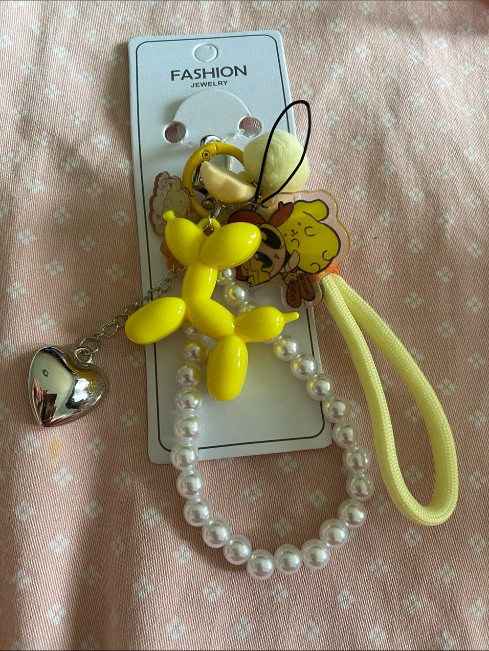 NWT Hand Crafted Cute Character Yellow Balloon Dog Pearl Heart Keychain 💛🖤